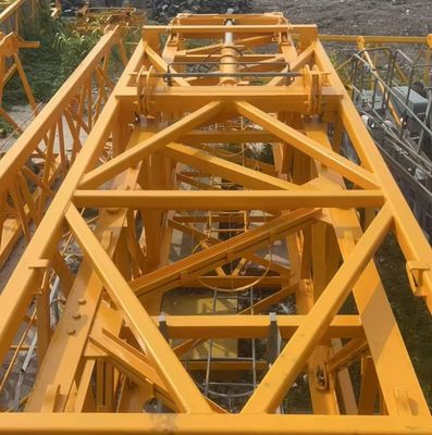 QTZ250 7020 Gebrauchtturmkranich mit 10 t maximaler Belastung 70m Boom und L68 Mast